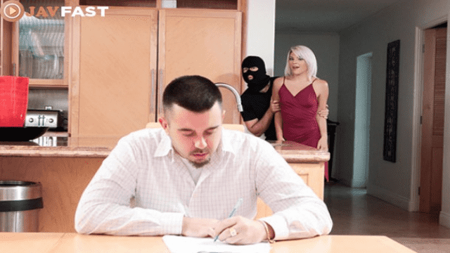 MISS-44173 RealityKings Robber Banged My Girlfriend Rhonda Rhound